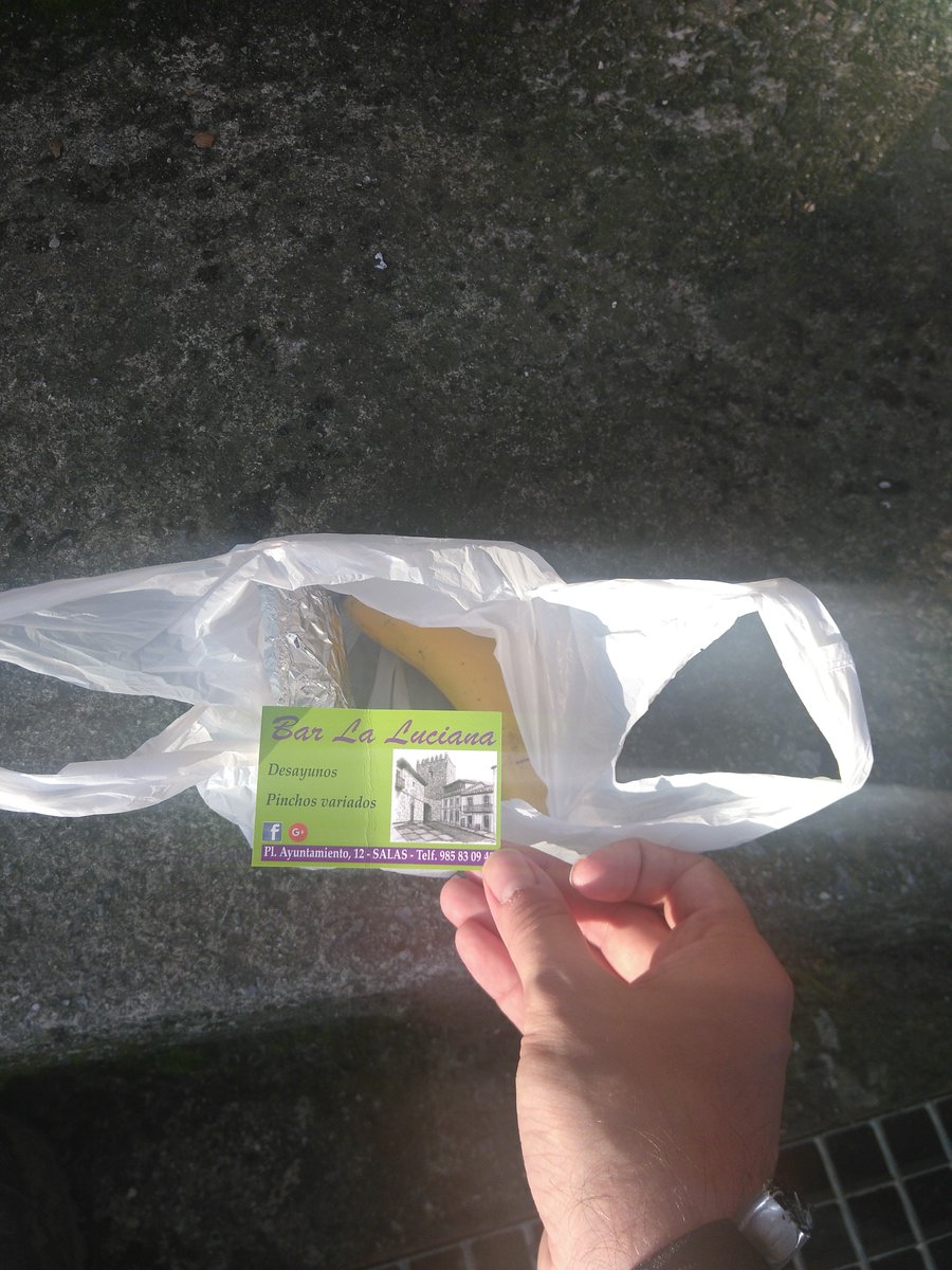 Und dann war da noch: Heute Morgen die nette Inhaberin einer Bar, die mir nach dem einfachen Frühstück ein Proviantpaket…