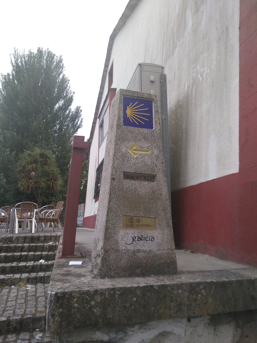 Nach einem Ruhetag im schönen Lugo - die Altstadt kann komplett auf einer Stadtmauer umrundet werden - nun auf dem Weg n…
